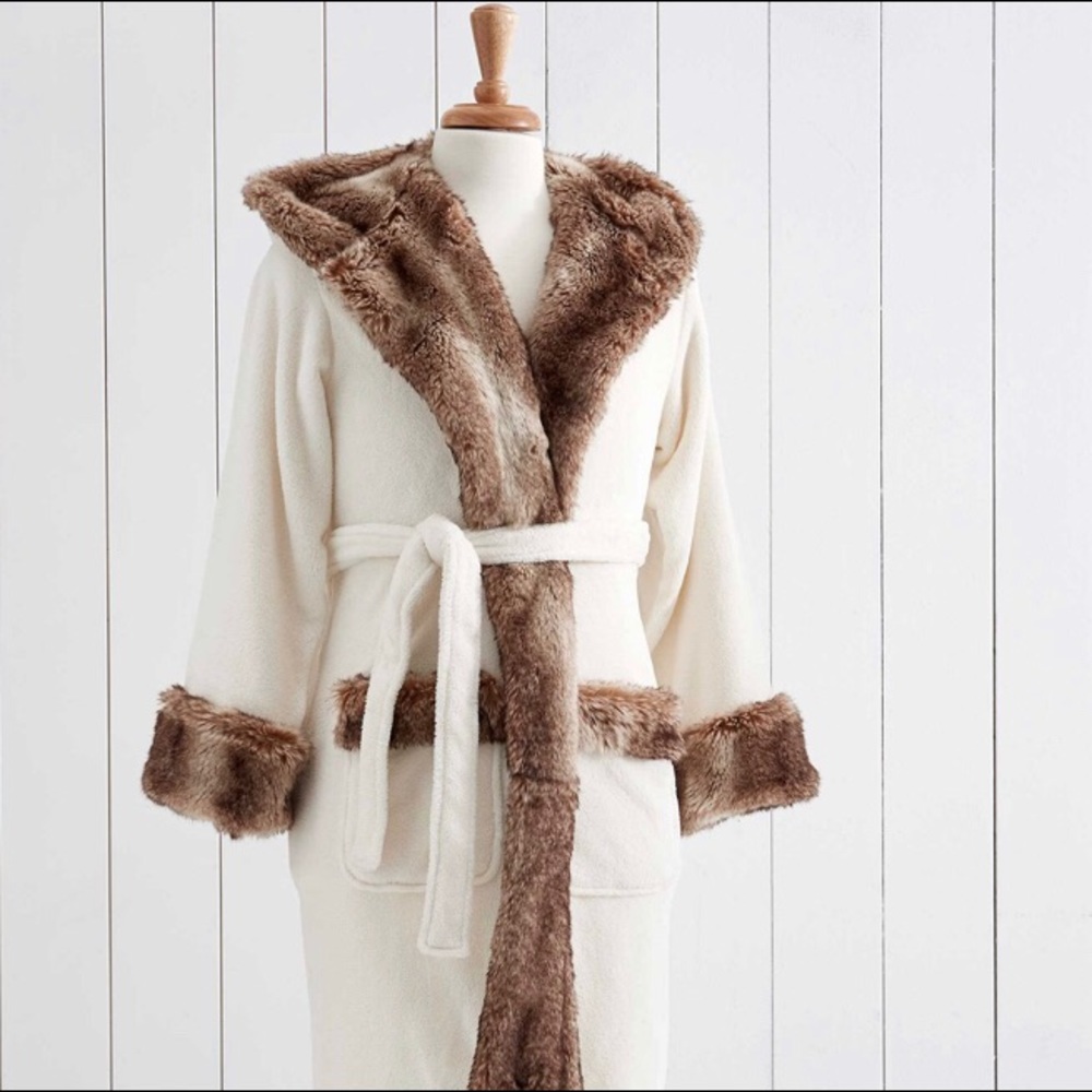 Pottery Barn White Robe with faux fur and hood